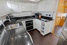 FUNSEEKER - Sunseeker yacht sale