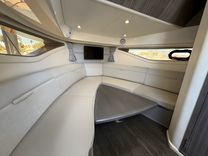 Buy a yacht Momentum 32