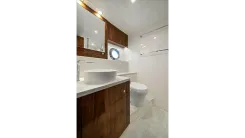 MISS SIP 5400 Sport Yacht