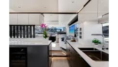 best yacht sales deals MANHATTAN 68 68