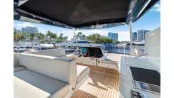 best yacht sales deals MANHATTAN 68