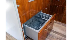 EL MAR V 6000 Sport Yacht Platinum Edition price