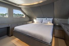 Стоимость яхты HELIAD III