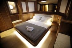 the best price on Golden Mile 64