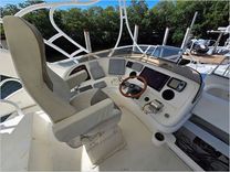 Buy a yacht 45' Sea Ray 2001 450 Express Bridge - SEA RAY