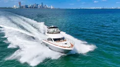 the best price on 2006 Sea Ray 44 Sedan Bridge 44