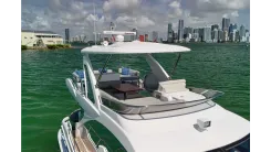 best yacht sales deals 2016 Azimut 50 50