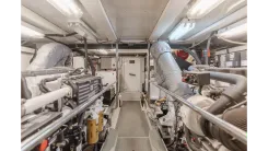 Buy a yacht AL DI LA Enclosed Bridge CPMY