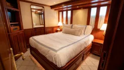 SIMARON 85 Deck House