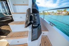 Купить яхту Sarah Jane - Azimut Yachts в Shestakov Yacht Sales