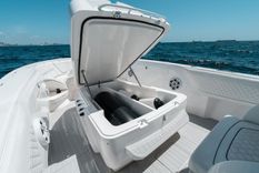 Купить яхту 40 2022 Intrepid - Intrepid в Shestakov Yacht Sales