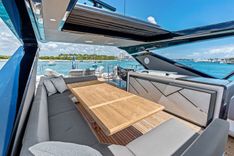Купить яхту Dolce Far Niente 88 Yacht в Shestakov Yacht Sales
