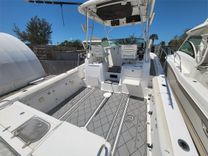 32' Century 2004 3200 WA