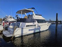best yacht sales deals 43' Carver 1995 430 Cockpit Motor Yacht