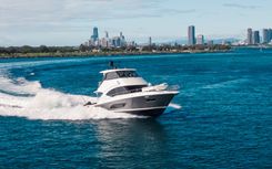 BUZZ - Riviera yacht sale