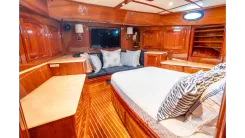 the best price on Sapphire II 2006