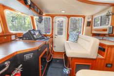 best yacht sales deals KNOT KAOS - AMERICAN TUG