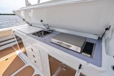 Buy a supermodel - YELLOWFIN at Shestakov Yacht Sales
