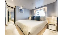 27 METRI yacht sale