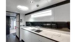 Buy a yacht 27 METRI - Azimut Yachts