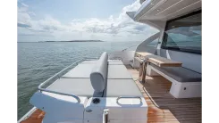 the best price on DULZURA 2019