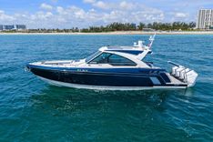 the best price on Lady Champagne II 43