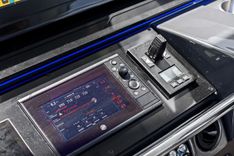 Lady Champagne II - Formula Boats price