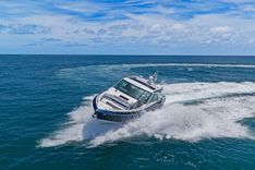 Lady Champagne II 400 Super Sport Crossover