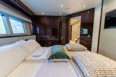 Купить яхту EVERDEEN - Sunseeker в Shestakov Yacht Sales