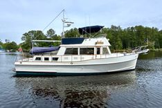 the best price on TUMBLEWEED - GRAND BANKS MARINE
