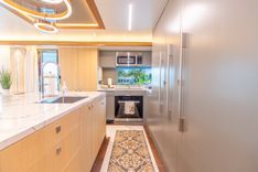 Продажа яхты SHERI LYNN - HORIZON MOTOR YACHTS