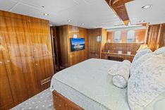 Buy a yacht BABE 82 Skylounge