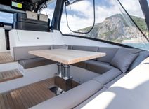 the best price on Madame 42