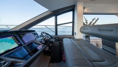best yacht sales deals Sunseeker Manhattan 56