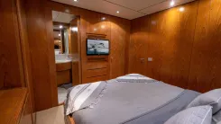 the best price on LOSAND - Sanlorenzo