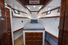 the best price on INNISFAIL Trumpy Fantail Houseboat