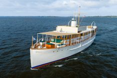 best yacht sales deals INNISFAIL