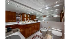 the best price on SHALIMAR 118