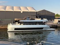 Buy a NEW 2026 MOON 60 POWER 63 at Shestakov Yacht Sales