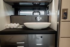 Стоимость яхты QUATTRO CAVALLI - Azimut Yachts
