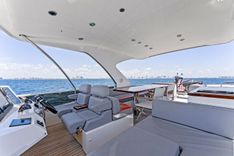 Купить яхту Lazzara 2014 в Shestakov Yacht Sales