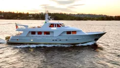 Buy a Dozer 98 at Shestakov Yacht Sales