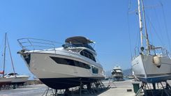 Buy a MAKA - Azimut Yachts at Shestakov Yacht Sales