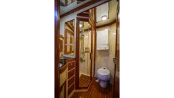 best yacht sales deals THE GARLIC 70E