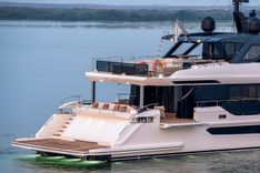 Buy a yacht MAJESTY 100 TERRACE 2027