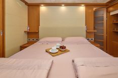 best yacht sales deals GANS 2005