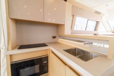 Buy a yacht NA - Beneteau