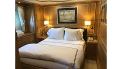 Купить яхту ALBATROSS Cockpit в Shestakov Yacht Sales