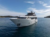 DESTINO SL96A yacht sale