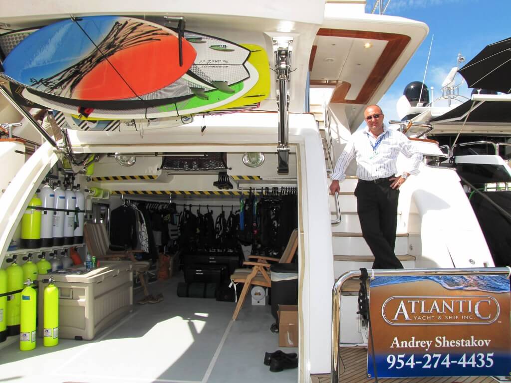 yacht sales miami jobs